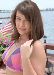 Amateur brunette slut Cali Haze shed bikini for outdoor tits sucking action