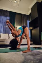 Ebony wife Cali Caliente getting spit roasted in an interracial threesome