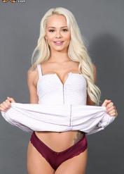 Elsa Jean Ana Foxxx Anne Amari XXX Details Spreading Asa Porn