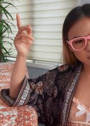 I Know That Girl featuring Lulu Chu's handjob porn