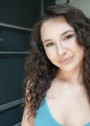 Innocent Liz's natural tits sex