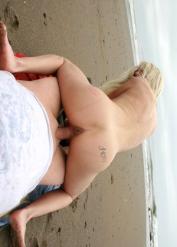 Jeanie Marie Sullivan XXX Curve Ass Beach Porn