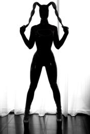 Latex-clad slut Scarlet Chase toys her big ass before sucking a dick in POV