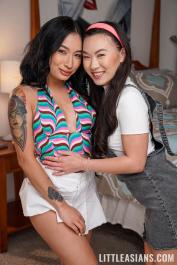 Little Asians - double blowjob clip