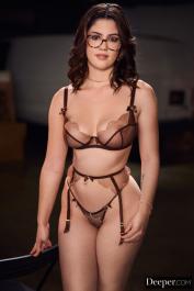 Mysterious Ellie Nova at big ass sex