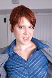 Short haired redhead babe Lily Cade sports anal gape while spreading beaver