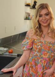 Watch bouncy Krissy Knight and Khloe Kingsley's movie