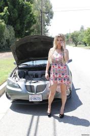 Watch easy-on-the-eyes Alana Luv's clip