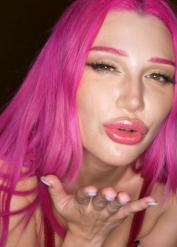 Watch unimaginable Lily Lou's clip
