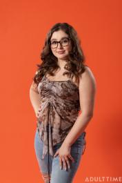 Watch wonderful Leana Lovings's clip