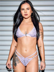 Iris Leon