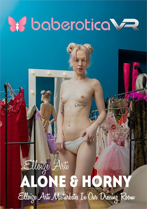 Elloize Arti Masturbates In Our Dressing Room