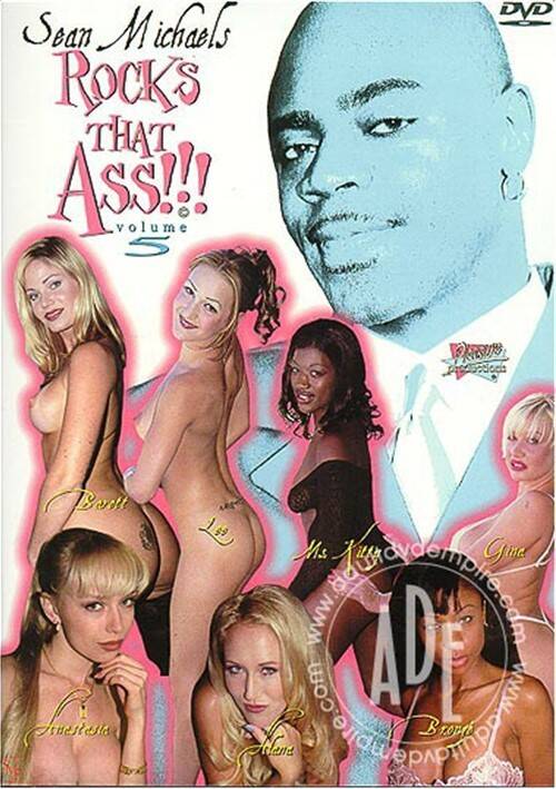 Sean Michaels Rocks that Ass
