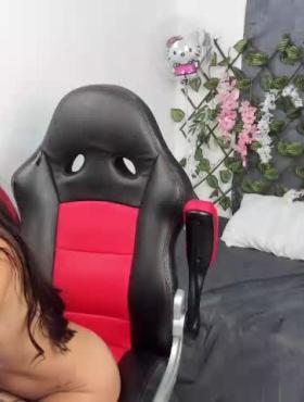 Jana_red69