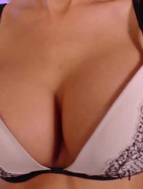 _naughty_blonde_